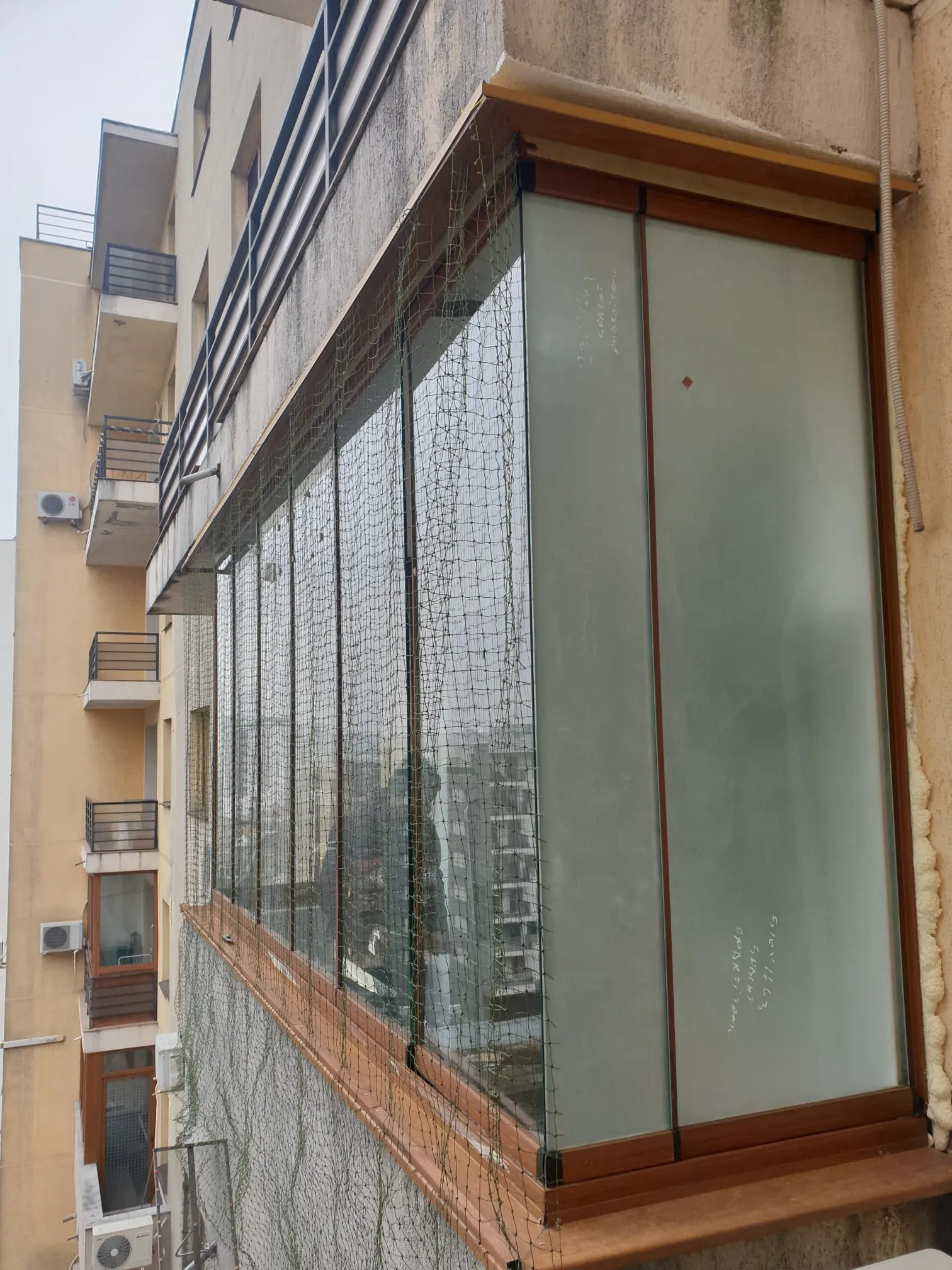 Închideri Balcoane cu Sticlă Securizată