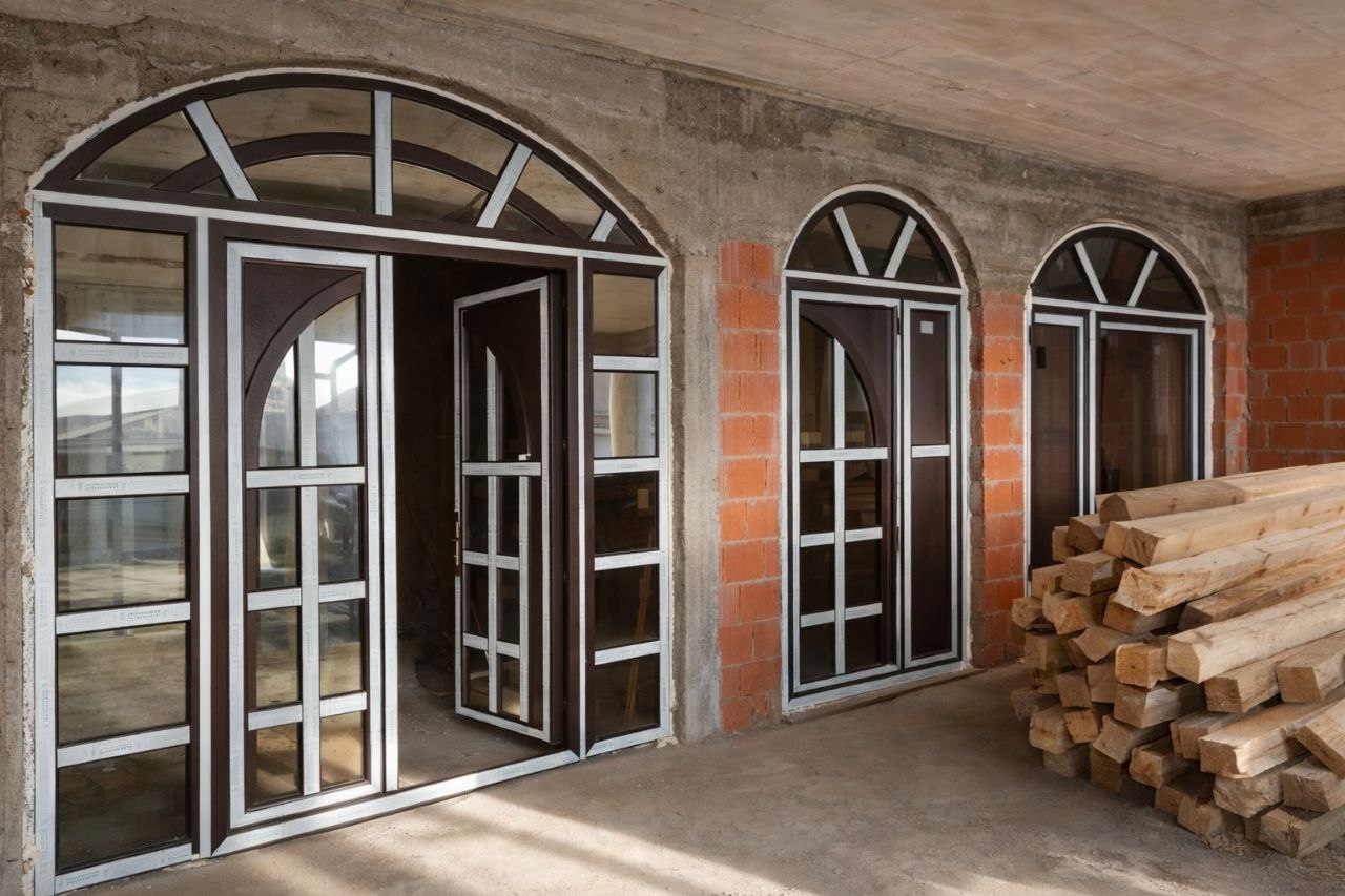 Tâmplărie PVC și Aluminiu