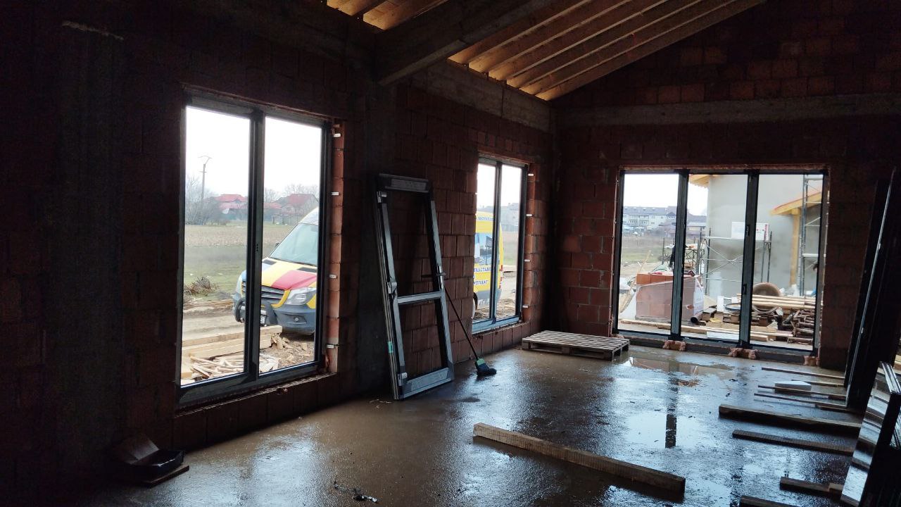 Tâmplărie PVC și Aluminiu