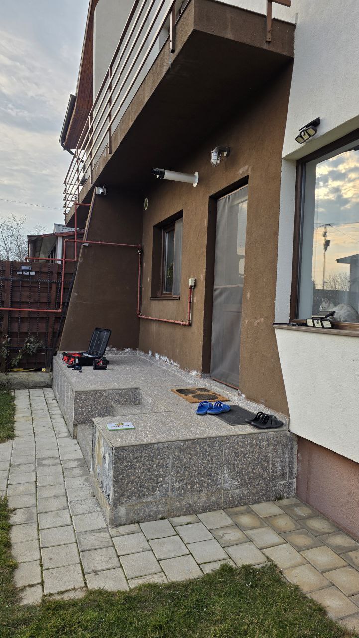 Tâmplărie PVC și Aluminiu
