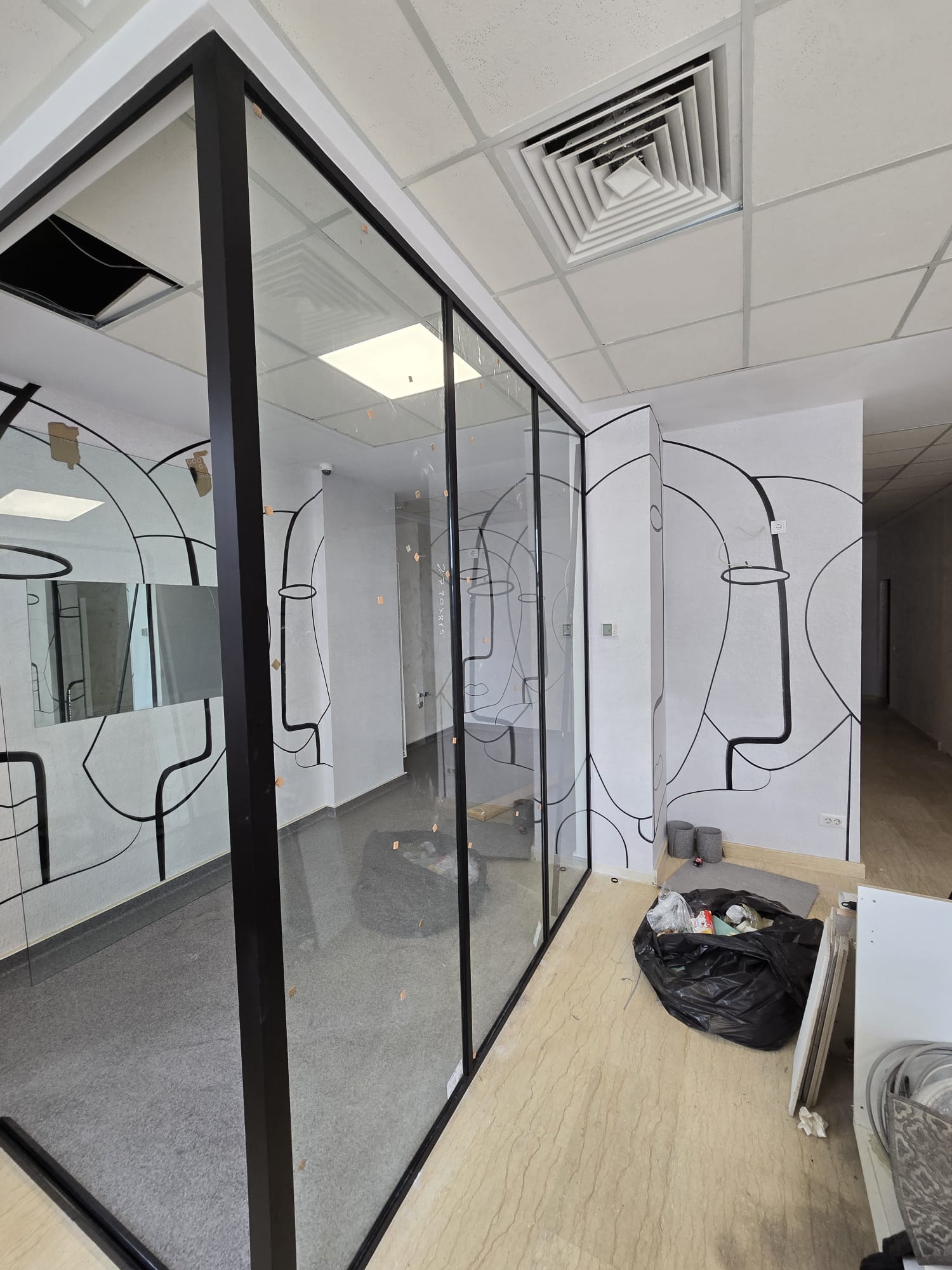 Tâmplărie PVC și Aluminiu